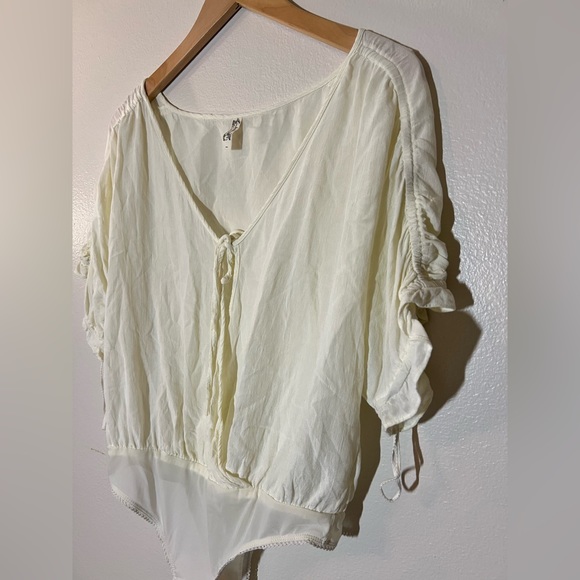 Intimately Free People — Cleo Draped Split Neck Short Sleeve Bodysuit - Picture 5 of 9